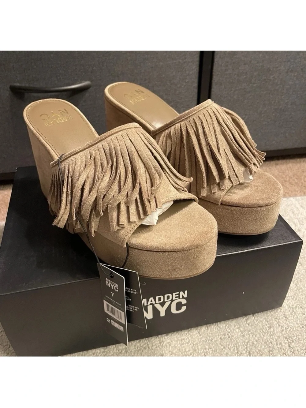 NWT! Madden NYC Women's Fringe Boho Taupe Faux Suede Wedge Platform Sandal Sz 9